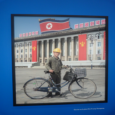 Ouvrier sur la place Kim Il Sung