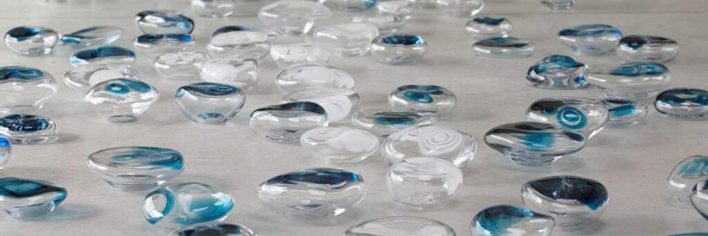 Mus&eacute;e du verre - Vernissage de l'exposition de Anusch B