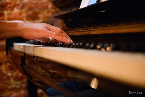 Piano Bar